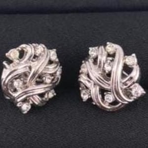 1950s Trifari Rhinestone Clip-On Earrings