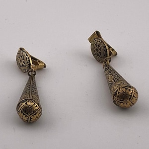 Elegant Damascene Dangle Earrings