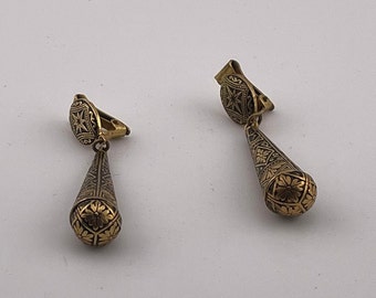 Elegant Damascene Dangle Earrings