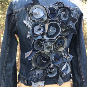 Free People ditsy floral denim jacket size xs/s