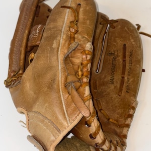 Vintage Regent 10 inch  Baseball Glove Left Handed Catchers Mit 0-2996