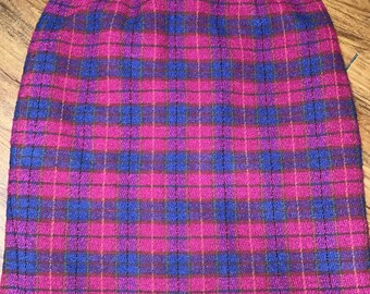 Vintage pink wool size 8 knee length skirt