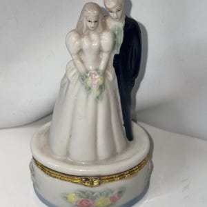 Vintage Bride & Groom Trinket Box Wedding Trinket Box