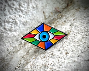 Minds eye - enamel pin