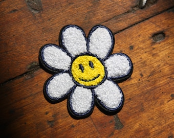 Daisy- Chenille Iron on Patch