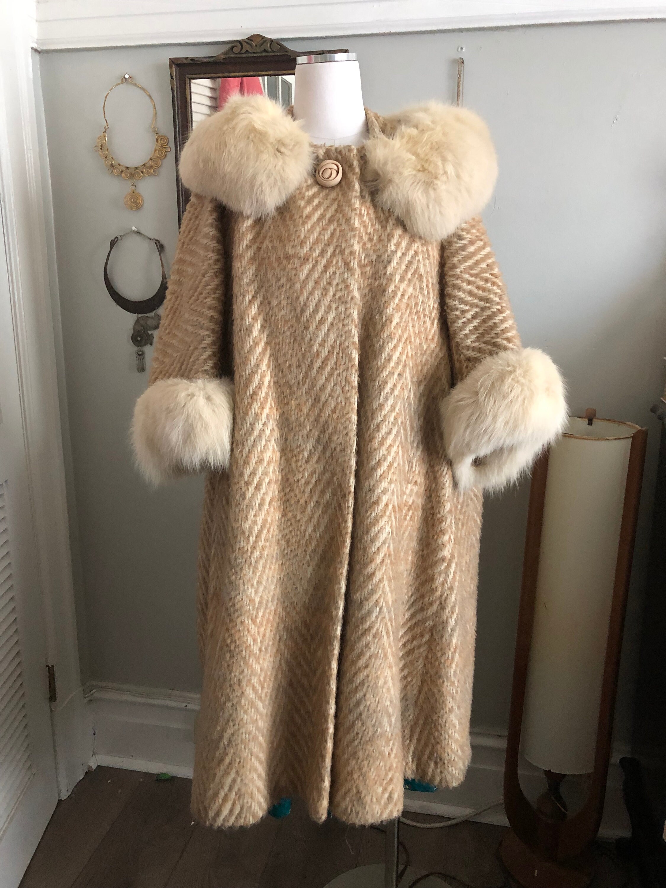 Vintage swing fur coat Clearance