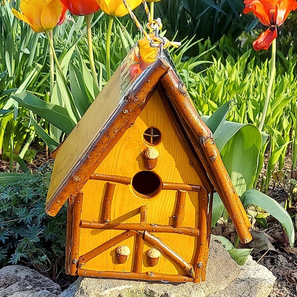 Black Forest style birdhouse