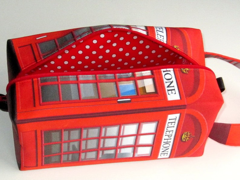 MADE TO ORDER British Telephone Box, Boxy Bag image 3