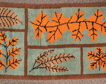 Vintage Completed Latch Hook Rug Wall Hanging Autumn Leaves Tiles on Green Background 53x29 1/2 inches