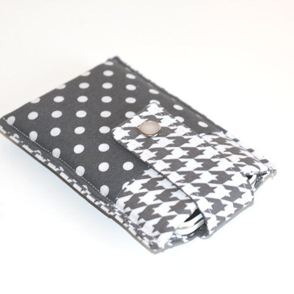 iPhone Case iPhone 4 Case, Smartphone Cover, iPod Case, Digital Camera, Blackberry, iPod Touch: Gray Dots