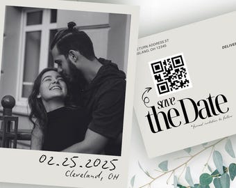 Puede incluir: Tarjetas de invitación de boda en blanco y negro. Una tarjeta presenta una foto de una pareja, la fecha 25.02.2025 y la ubicación Cleveland, OH. La otra tarjeta tiene un código QR y las palabras "save the Date".