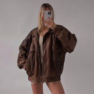 Blouson aviateur oversize marron fait main pour femme en cuir d'agneau souple véritable des années 90, veste en cuir véritable pour femme, tenue décontractée, cadeau pour femme