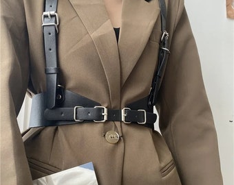Harnais steampunk pour femme fait main poitrine ceinture en cuir bretelles harnais porte-jarretelles en cuir harnais de taille ceinture harnais de mode