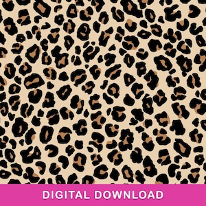 Pode incluir: Um padrão repetitivo de leopardo com manchas pretas e castanhas sobre um fundo bege claro. Na parte inferior da imagem, uma barra horizontal rosa sólida contém o texto branco DIGITAL DOWNLOAD numa tipografia sem serifa.
