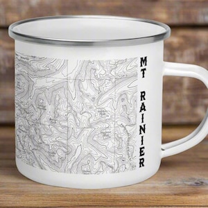 Tasse de camp topographique en émail durable Mount Rainier, carte du parc national de l'USGS, verres inspirés de la nature en plein air