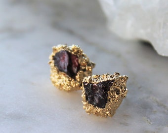 raw garnet earrings, january birthstone, rough garnet earrings, gold earrings, raw crystal earrings