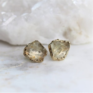 raw crystal earrings, sunstone studs, oregon sunstone earrings, raw gemstone earrings, raw studs, gold stud earrings