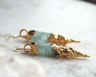 icicle earrings, aquamarine earrings, raw crystal earrings, raw aquamarine, post earrings, march birthstone, raw stone earrings