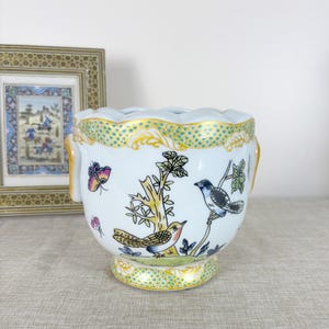 Chinoiserie Vintage Style Porcelain Cachepot Planter with Flora Birds Butterfly Design Decorative Floral Pot