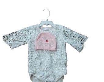 vintage baby lace bodysuit size 3/6 months bonus hat gift giving holidays mint condition