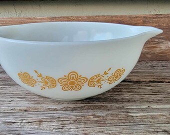 Bol n° 443 vintage papillon en pyrex doré 2,5 pintes