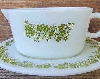 Pyrex Spring Blossom Gravy Boat with Plate