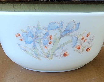 Pyrex Blue Iris Casserole/Bowl 8"×3" England Pyrex