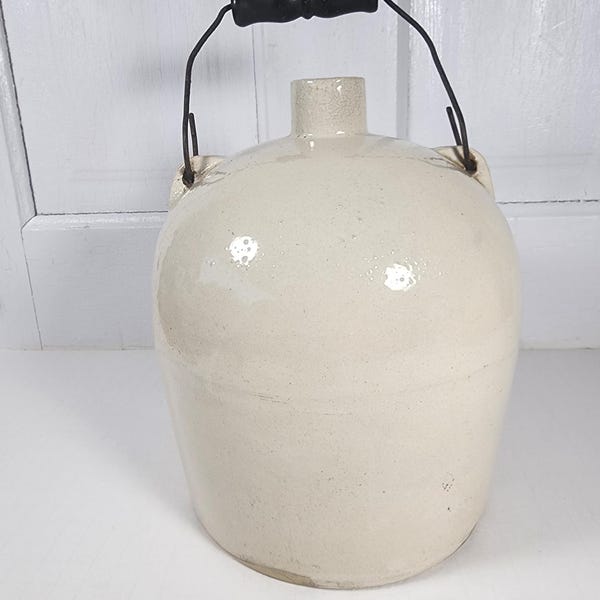 Stoneware Crock Jug Beehive Bail Wire Wood Handle Country Primitive Vintage 10"×7"