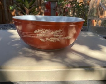 Pyrex Autumn Harvest Mixing Bowl 404 - 1970s Red Wheat Nesting Bowls - Largest size 4 Qt