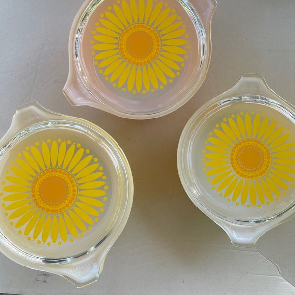 PYREX Daisy Citrus Casserole dish set with lid Sunflower cinderella Milk glass Vintage 471 472 473 1960s rare and very hard to find