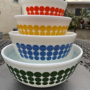 Pyrex Dot Mixing Bowls, Set of 4, 401, 402, 403 and 404, Made 1968 - 1973