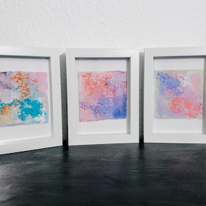Summervibes - 3 originele minikunstwerken op handgeschept aquarelpapier in een A5-lijst | Unieke stukken | Acryl abstract in pastel | Kunstkaart