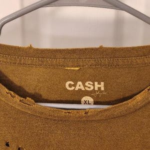 Johnny Cash I Walk the Line Tee XL Brown Distressed Graphic Shirt image 3