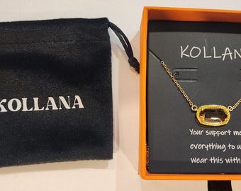 Collar con colgante KOLLANA chapado en oro de 14 quilates – Piedra preciosa estilo cuarzo rosa NUEVO