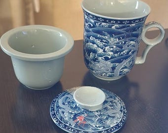 Chinese Blue and White Porcelain Dragon Tea Mug with Lid & Infuser - New In Box
