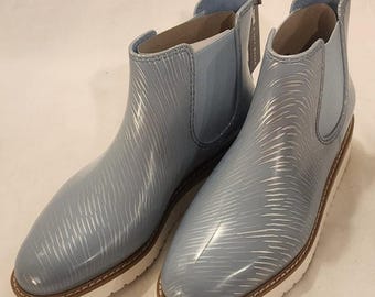 Cougar Jill Malek Kensington "Lake" Chelsea Boots NIB Women's 11  Blue