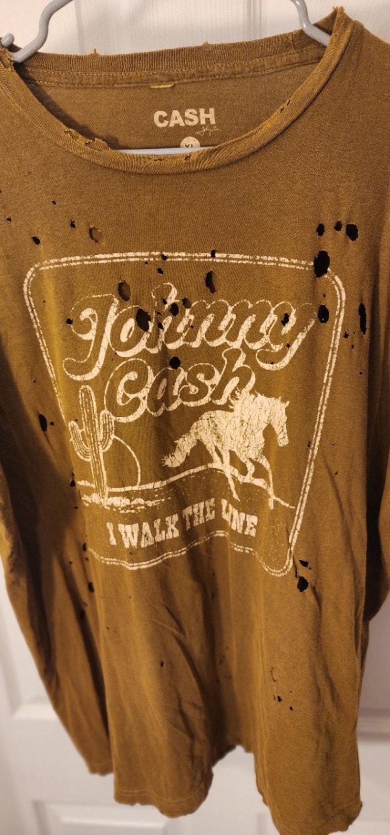 Johnny Cash I Walk the Line Tee XL Brown Distressed Graphic Shirt image 2