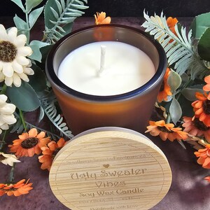 Ugly Sweater Vibes - Vela de cera de soja - Vertida a mano - 10 oz