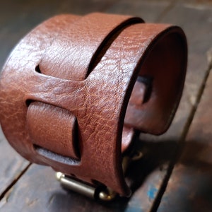 Bund US Military Watch STRAP - EXTRA Wide Leather Aviator Watch Band, Brad Pitt Hollywood Inspired, Retro Style Watch Strap, Black Brown