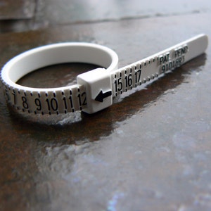 Ring Sizers, Buy 1 or SAVE Buy in Bulk, Plastic Ring Sizer Finder Guide, Wholesale Finger Measurement Tool, White Black, US Whole Half Sizes