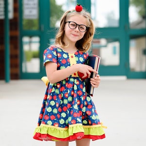 Vestido de regreso a la escuela para niñas, primer día de clases para niñas, vestido de jardín de infantes, vestido escolar de vestido de manzana, vestido de foto escolar, vestido preescolar