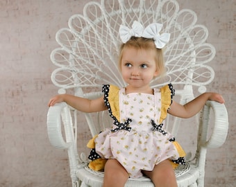 Baby Bee Romper, Bee Outfit, Happy Bee Day, Baby Romper, Bumblee Romper, Girls Bee Outfit, Girls Bee Romper, Bee Day, Birthday, Romper