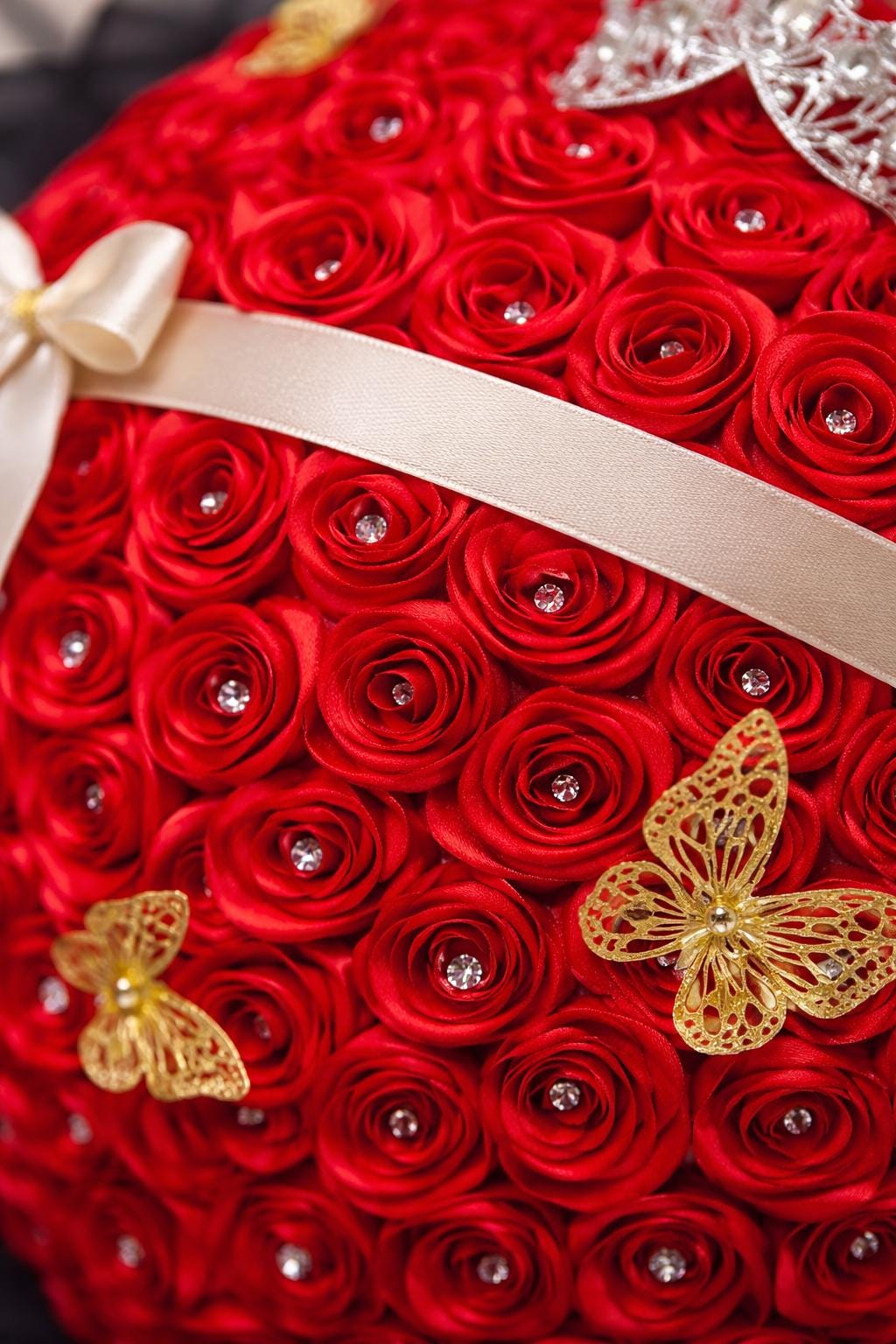 200 Handmade Ribbon Roses Bouquet With Crystal Crown – Luxury Eternal ...