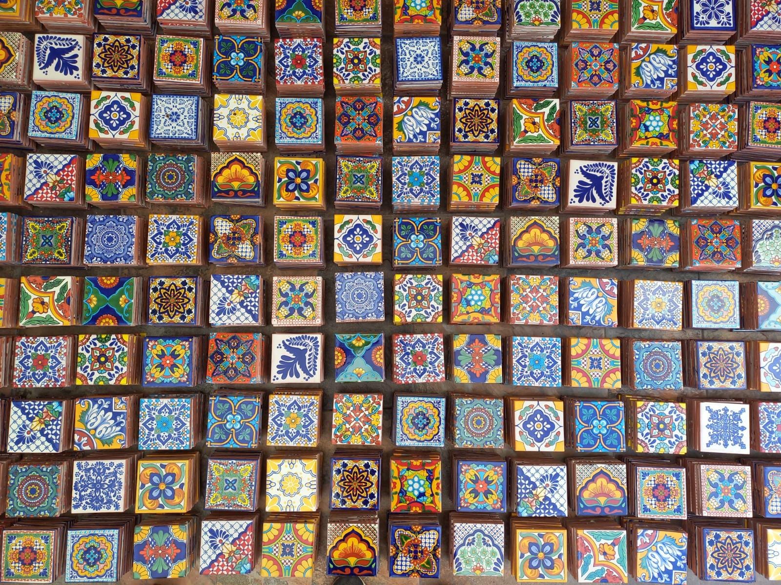 100 Stück mexikanische Talavera-Fliesen – authentische handbemalte Fliesen, 4 Zoll / 10,5 cm