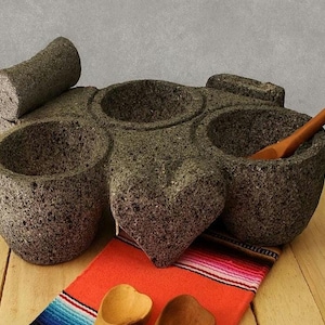 Heart-Shaped Volcanic Stone Molcajete with Heart Spoon – Handmade Mexican Snack Bowl | Christmas Gift for Food Lovers & bowl morter