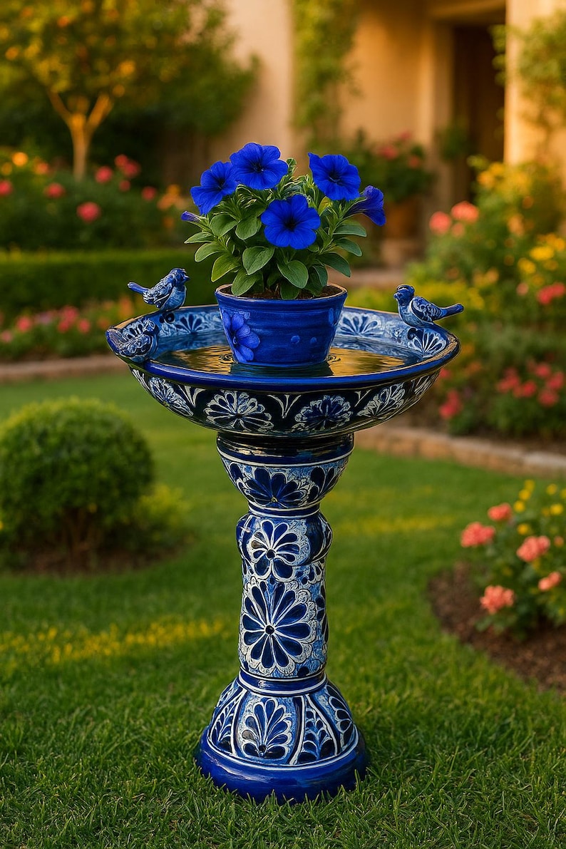 Hand-Painted Blue Ceramic Bird Bath Fountain – Elegant Garden Bird Feeder, Luxury Outdoor Decor, Artisan Home Garden Accent 28in imagem 2
