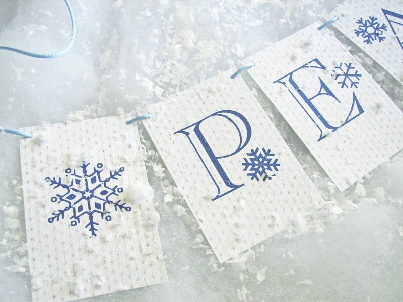 39 Christmas Room Ideas for Every Space in Your Home: Transform Your House into a Winter Wonderland 21 Peace on Earth Knit Holiday Decoration Christmas garland, fireplace…