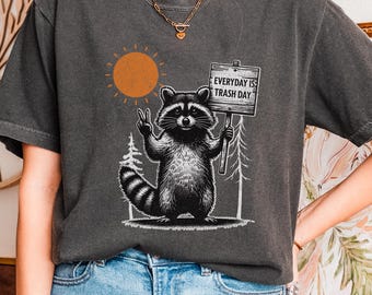 ラクーン・トラッシュ・デー コンフォートカラーズ Tシャツ：ヴィンテージ アニマルラバーTシャツ