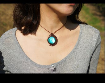 Collar de luna de macramé hecho a mano con labradorita/colgante de cristal bohemio/regalo de joyería lunar para ella/accesorio de festival místico/vibraciones de piedra lunar