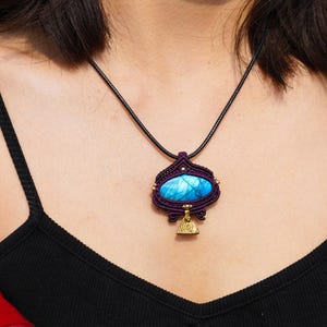 Boho Macrame Labradorite Necklace–Handmade Healing Crystal Pendant, Adjustable Spiritual Jewelry, Gift for Her, Meditation,Festival Fashion